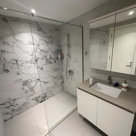 Waterfront Tower Apartment Belgrade